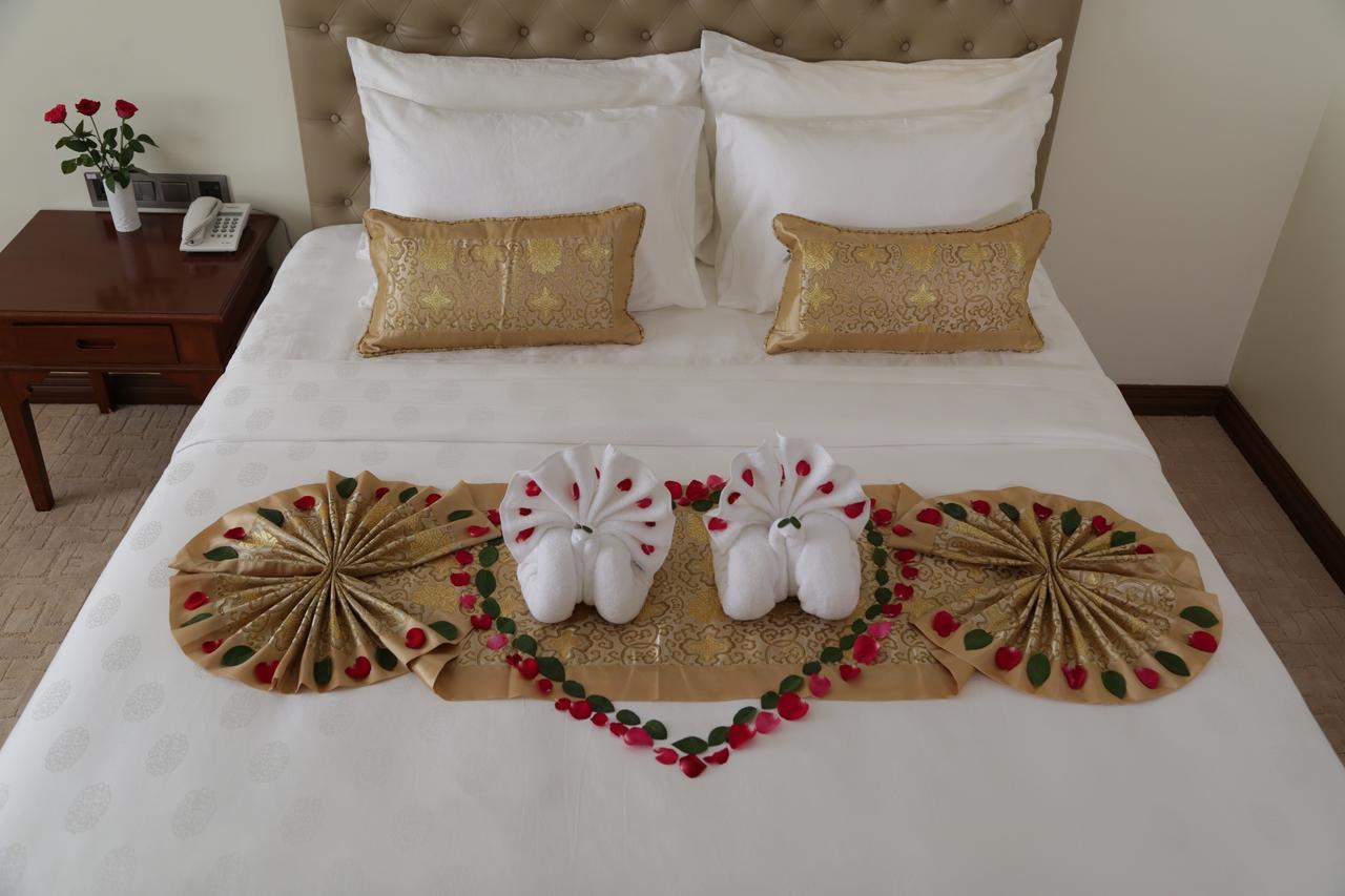 Pacific Hotel Янгон Екстер'єр фото