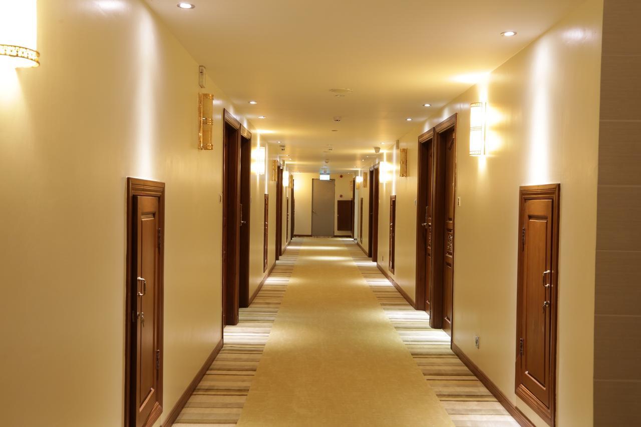 Pacific Hotel Янгон Екстер'єр фото
