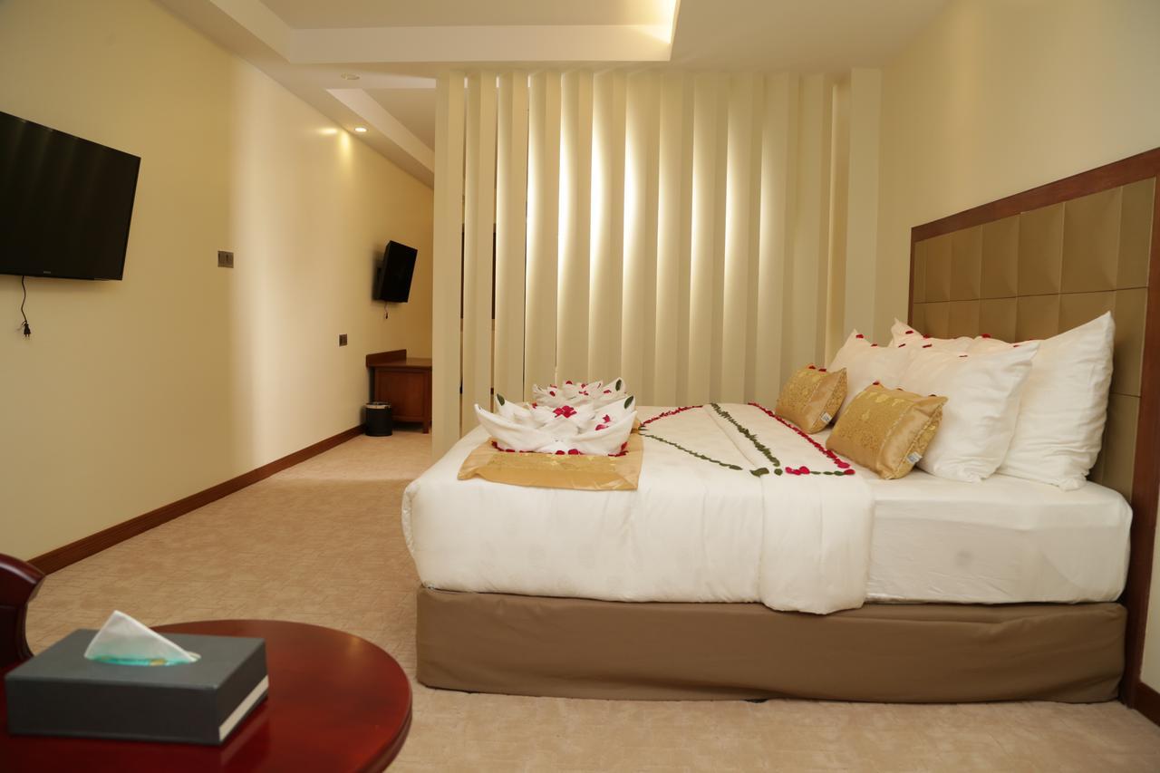 Pacific Hotel Янгон Екстер'єр фото